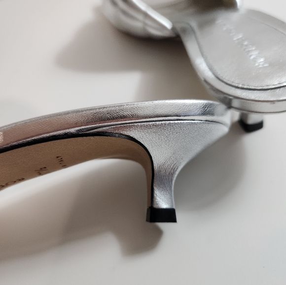 Bottega Veneta silver / size 37 1/2 New. - Picture 3 of 4